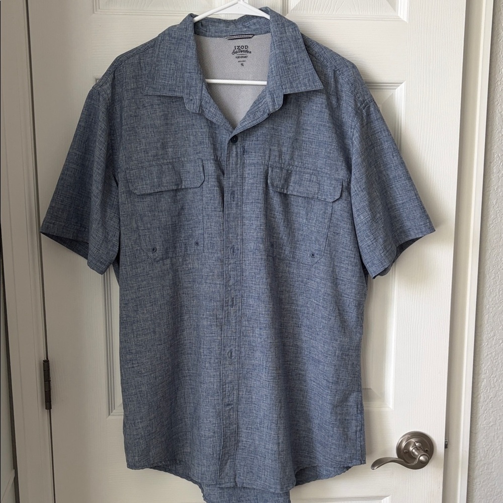 Izod Short Sleeve Button-Down Shirt in Heathered Blue